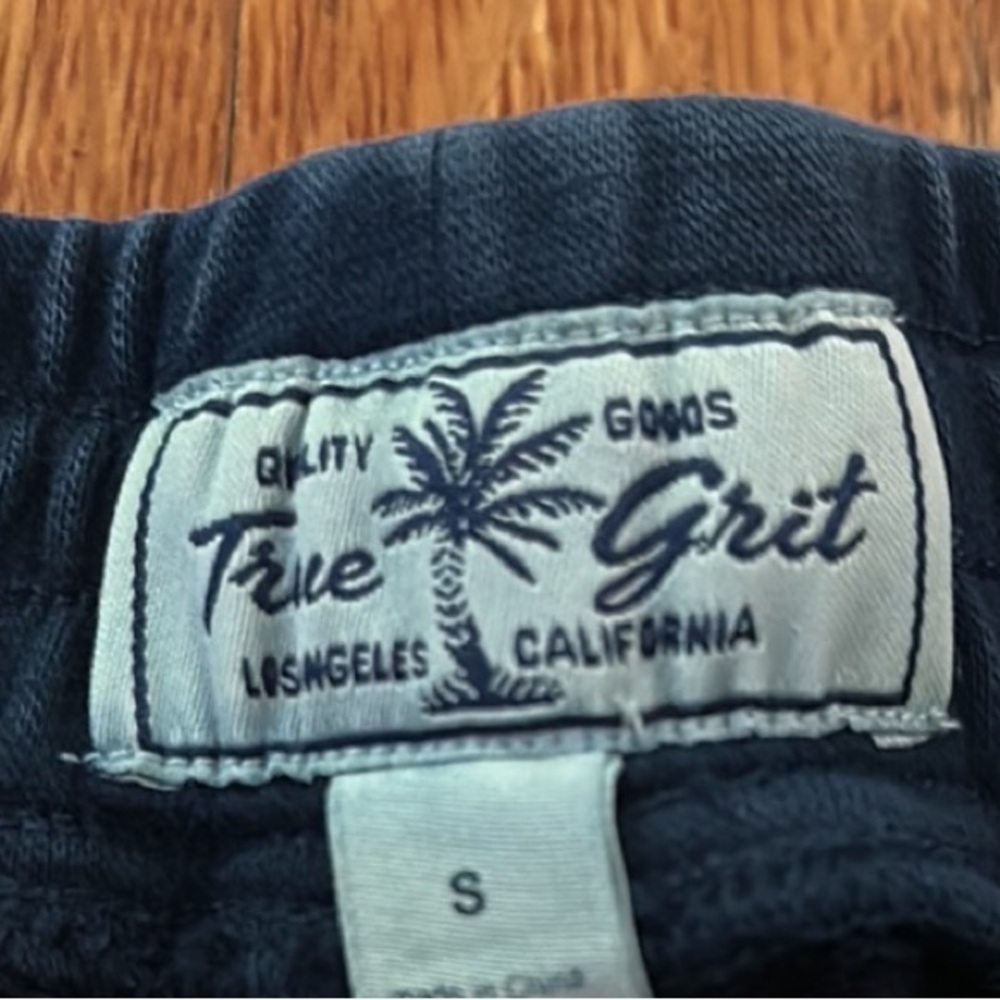Sundance True Grit brand California Favorite Sunday Shorts, like new. - Picture 7 of 8